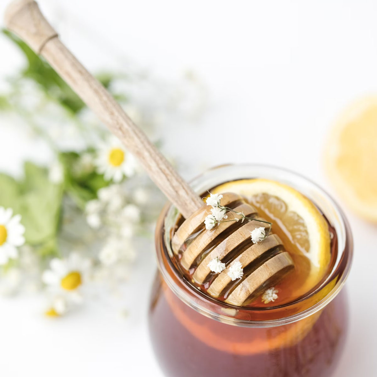 Manuka Honey: Proven Benefits, Authenticity, and How to Choose the Best